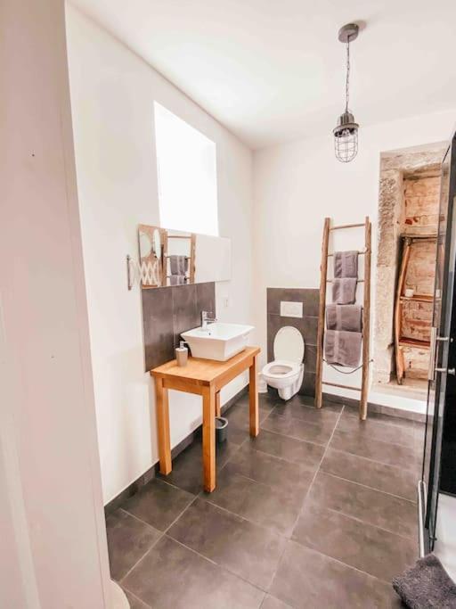 Ferienwohnung In Maison De Gres Klingenmünster Exteriör bild